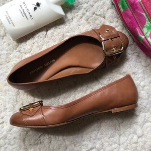 ANTONIO MELANI:Camel (tan) Leather Buckle Flats